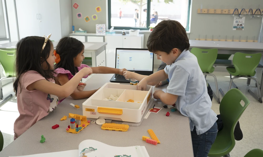 LE_BricQ Motion Prime PLK_Lifestyle_1HY21_2000470_06