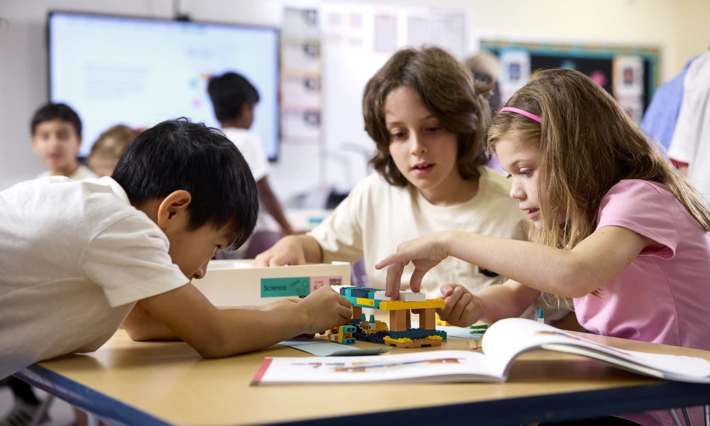 LE_BricQ Motion Prime PLK_Lifestyle_1HY21_2000470_06